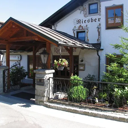 Hotel Riesberghof 3*